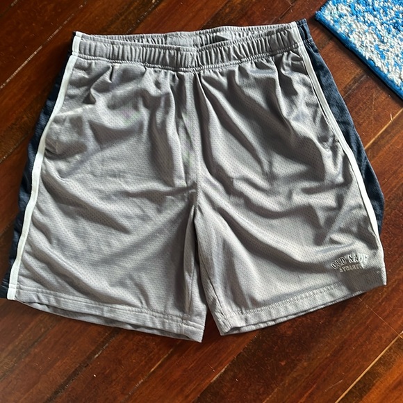Old Navy men’s shorts size M - Picture 1 of 7